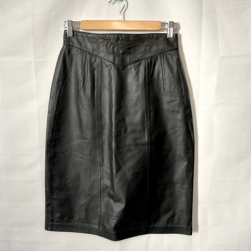 Vintage 100% leather pencil skirt fully lined Jacqueline Ferrar Size 8